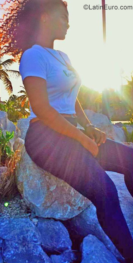 Date this charming Dominican Republic girl Rosa from La Romana DO31192