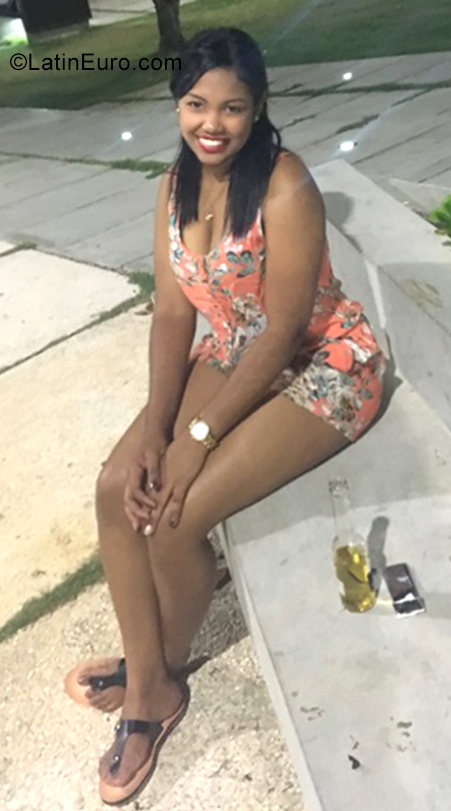 Date this passionate Dominican Republic girl Lucy from Santo Domingo DO31236