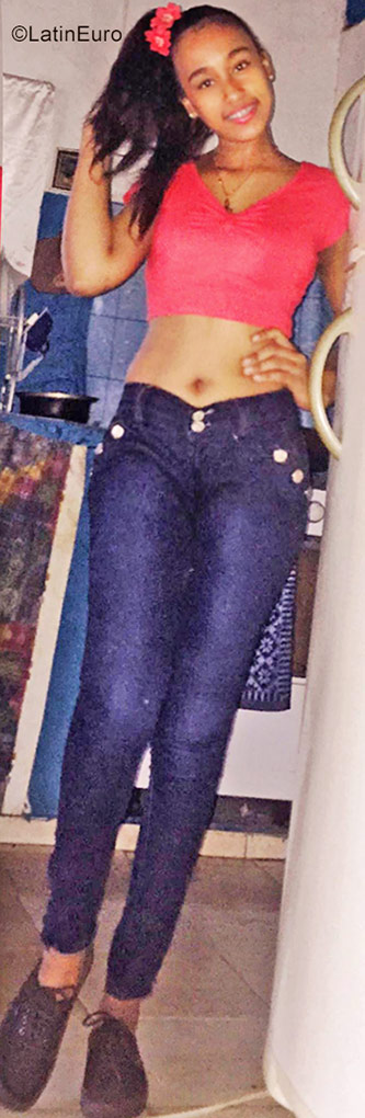 Date this good-looking Dominican Republic girl Yridari from Bonao DO31258