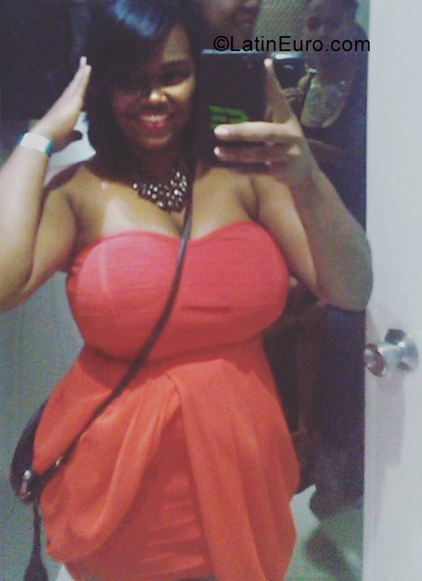 Date this athletic Dominican Republic girl Zuleika from Santo Domingo DO31349