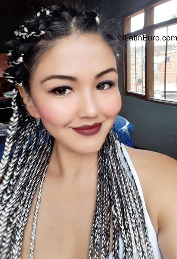 Date this voluptuous Bolivia girl Anabel from Santa Cruz de la sierra BO41