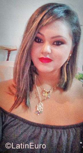 Date this stunning Colombia girl Ana from Santa Marta CO23255