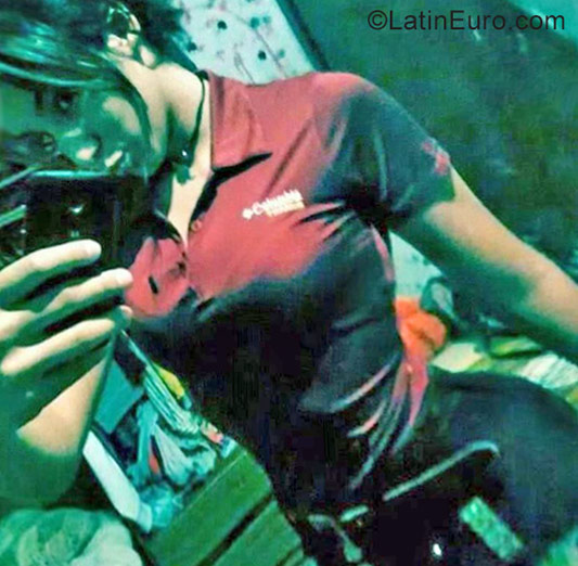 Date this georgeous Venezuela girl Yeliany from Barinas VE1335