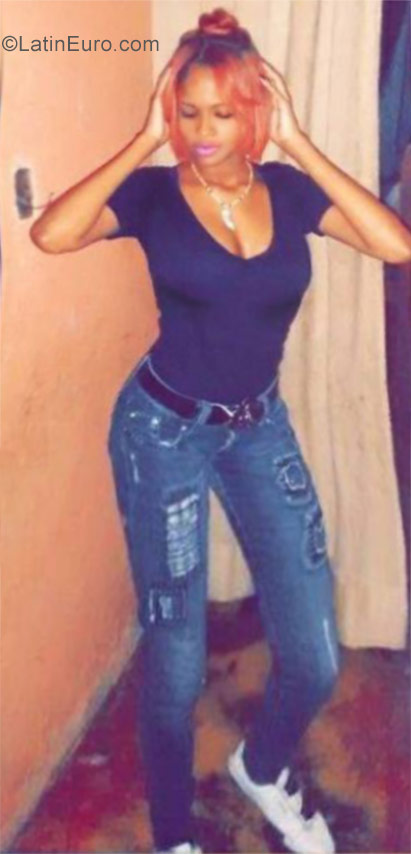Date this hot Dominican Republic girl Maria from Sabana Perdida DO31614