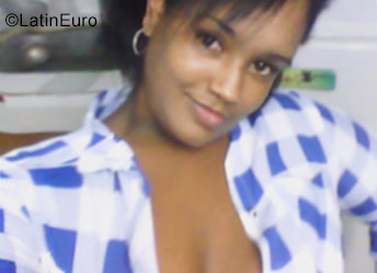 Date this hard body Cuba girl Diana from Havana CU245