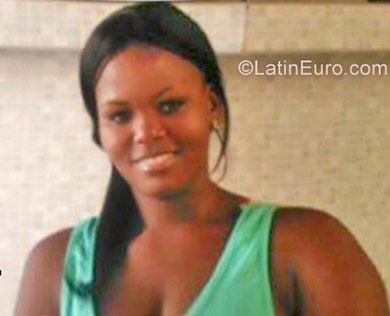 Date this foxy Cuba girl Lisi from Guantanamo CU248