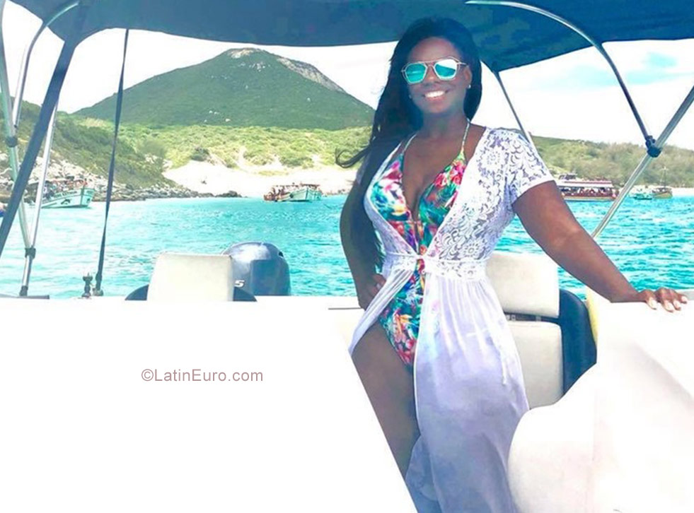 Date this delightful Brazil girl Michele from Rio De Janeiro BR10461
