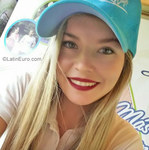 tall Bolivia girl Dorinkia from Santa Cruz BO38