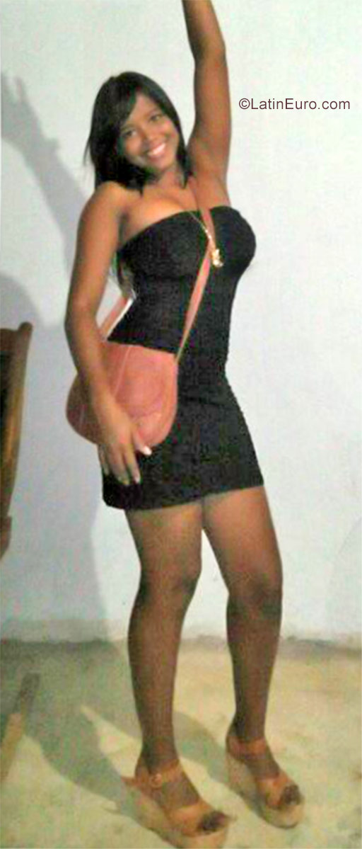 Date this beautiful Colombia girl Lianis from Riohacha CO30803