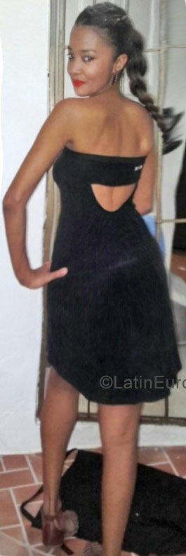 Date this attractive Dominican Republic girl Samy from Santo Domingo DO31909