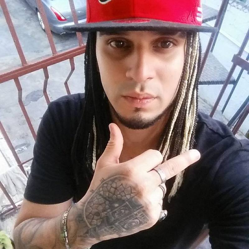 Date this fun Dominican Republic man Dorian from Santo Domingo DO31911