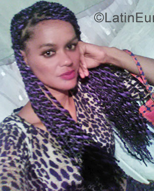 Date this voluptuous Dominican Republic girl Janyna from Sabaneta DO31925