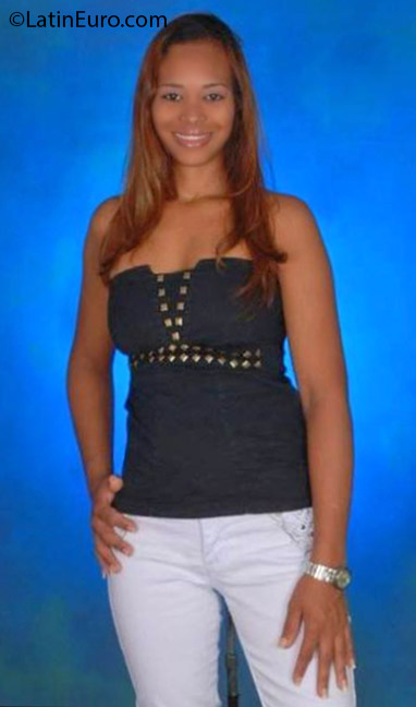 Date this sultry Dominican Republic girl Angelita from Santiago De Los Caballeros DO31955