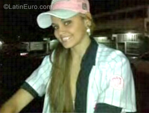 Date this charming Venezuela girl Paty from Bolivar VE1486