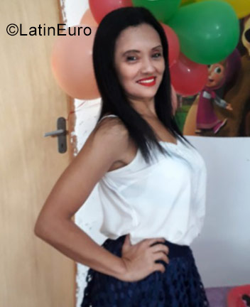 Date this lovely Brazil girl Claudia from Sao Paulo BR10517