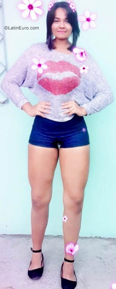 Date this lovely Honduras girl Alejandra from San Pedro Sula HN2486