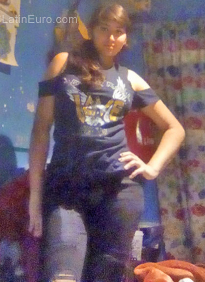 Date this hot Mexico girl Malinani from Mexico City MX1575