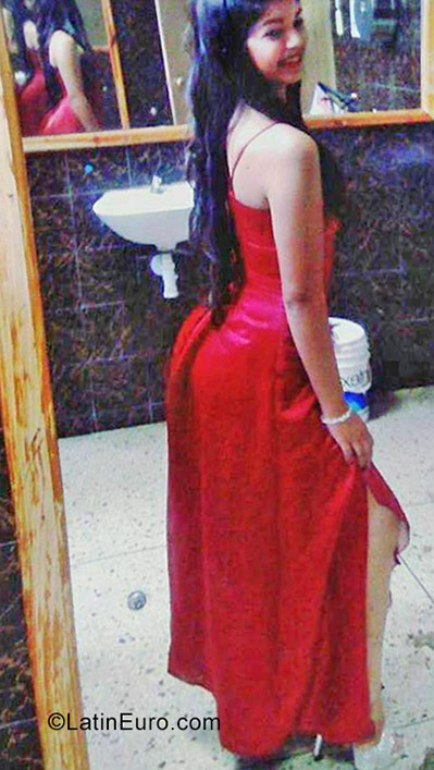 Date this hot Venezuela girl Mariangel from Valera VE1548