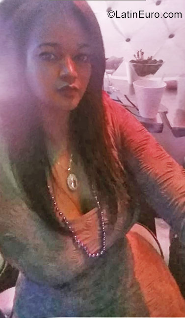 Date this fun Dominican Republic girl Elizabeth from Santo Domingo DO32175