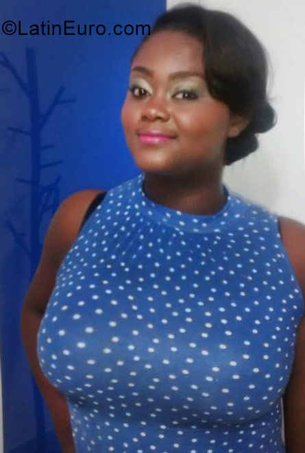 Date this sensual Colombia girl Keisy from Barranquilla CO27087