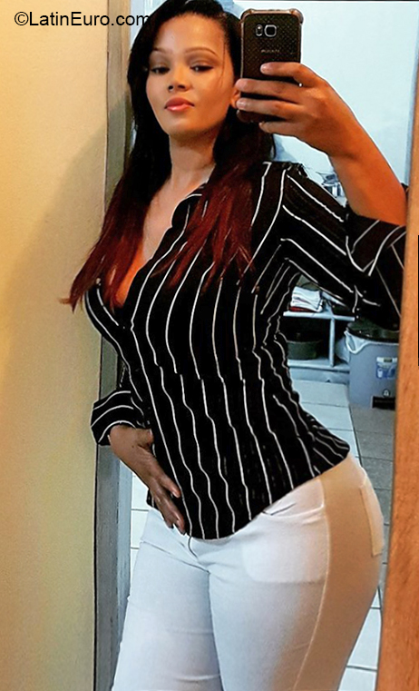 Date this voluptuous Dominican Republic girl Marlen from Santo Domingo DO32545