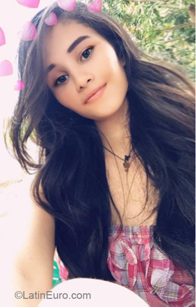 Date this athletic Venezuela girl Dilmary from Anaco VE1663