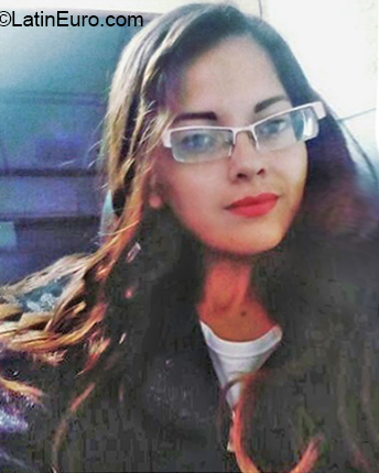 Date this attractive Venezuela girl Natasha from Pascua VE1664