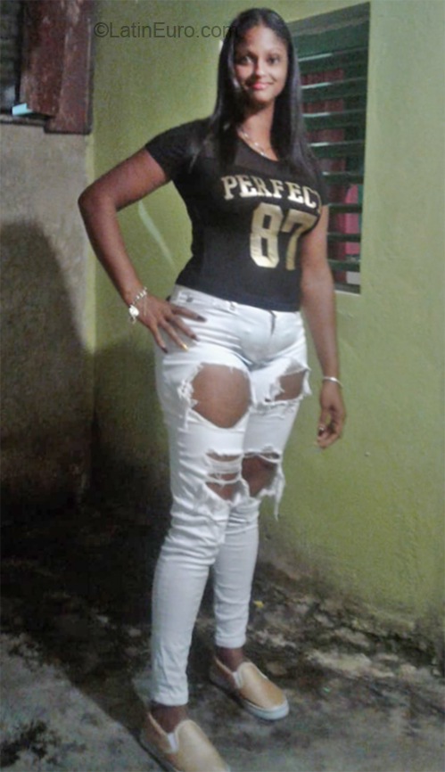 Date this beautiful Dominican Republic girl Ynocencia from Puerto Plata DO32594