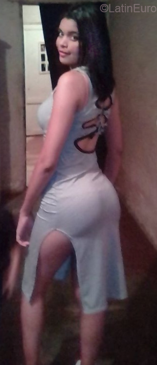 Date this cute Venezuela girl Yasmalis from Ciudad ojeda VE1694