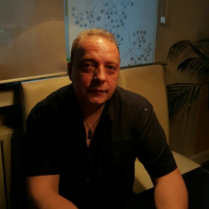Date this hard body Germany man Korki69 from Duisburg DE471