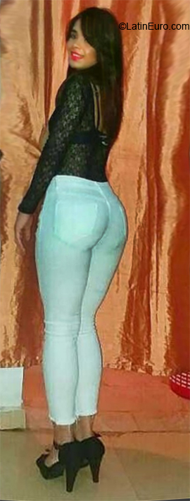 Date this attractive Dominican Republic girl Nathy from Santiago DO32763