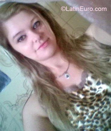 Date this young Brazil girl Milene from Curitiba BR10589