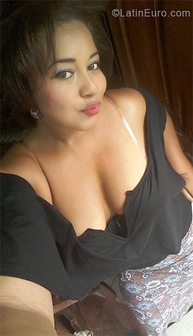Date this sensual Ecuador girl Katherine from Esmeraldas EC282