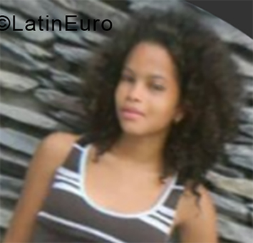 Date this athletic Dominican Republic girl Winifer from Santo Domingo DO32832