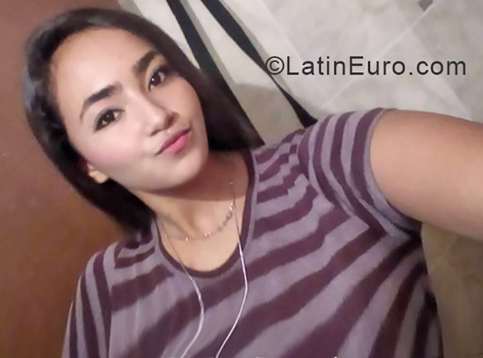 Date this attractive Venezuela girl Lisbeth from Libertador VE1764