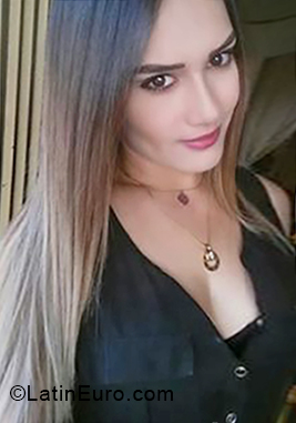 Date this tall Venezuela girl Karina from Puerto La Cruz VE1767