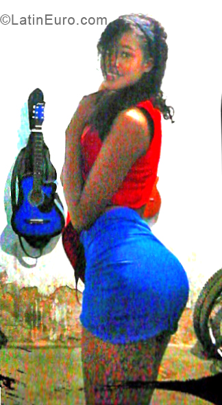 Date this georgeous Venezuela girl Yalin from Barcelona VE1779