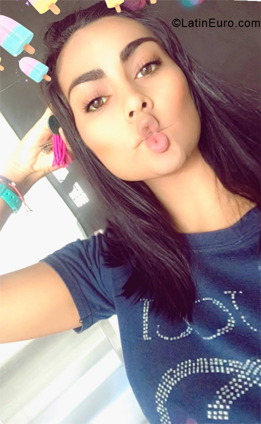 Date this hard body Venezuela girl Magilet from Puerto Ordaz VE1791