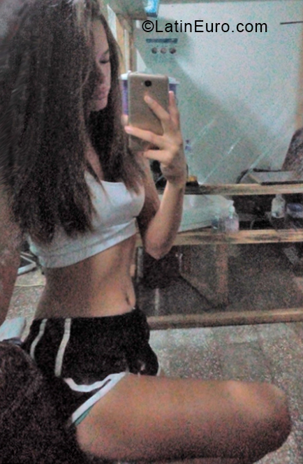 Date this delightful Honduras girl Susan Sanchez from Tegucigalpa HN2537