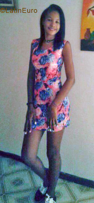 Date this gorgeous Venezuela girl Fran from Los Teques VE1807