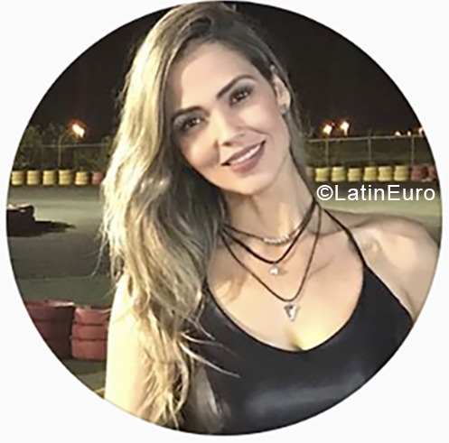Date this happy Brazil girl Sabrina from Rio de Janeiro BR10634