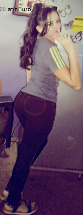 Date this attractive Venezuela girl ZULAY from Araure VE1812