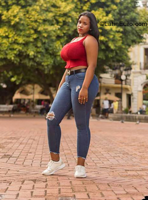 Date this cute Dominican Republic girl Nicol Ashley from Santo Domingo DO36044