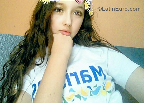 Date this stunning Nicaragua girl Dayanira from Managua NI212