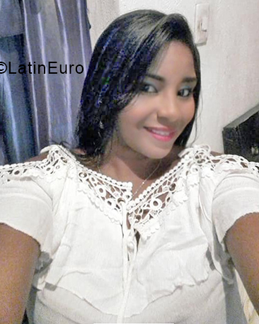 Date this passionate Colombia girl Mari from Cartagena CO24690