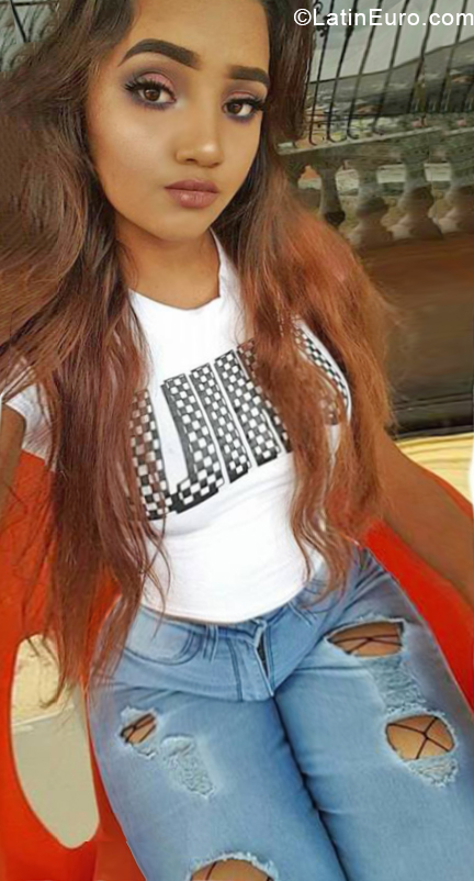 Date this sultry Dominican Republic girl Bianny from San Cristobal DO33125