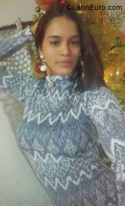 Date this lovely Dominican Republic girl Stephanie from Santiago DO33178