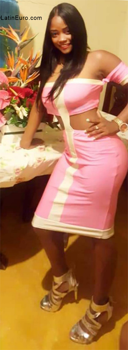 Date this hot Dominican Republic girl Yesmilyin from Puerto Plata DO33211