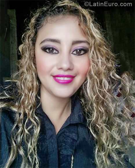Date this funny Ecuador girl Mabel from Machala EC286