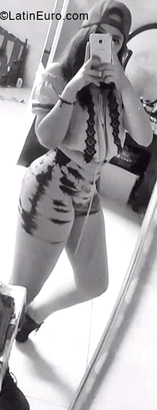 Date this voluptuous Ecuador girl Ayqueal from Guayaquil EC289